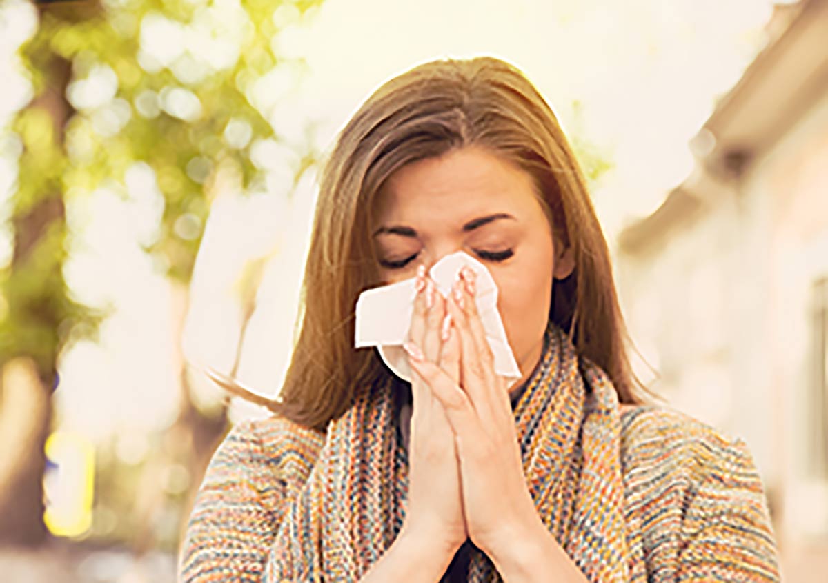 What treatment options are available for seasonal allergies?